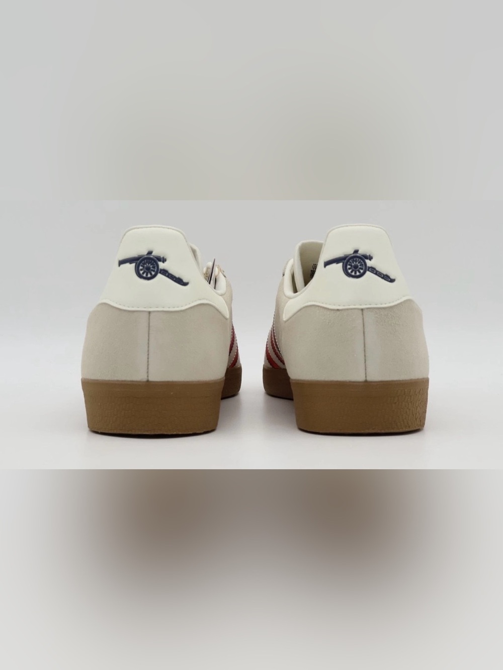 JS3042 Arsenal FC adidas Originals Gazelle
Terrace Icons Off White Better (Men - Picture 3 of 16